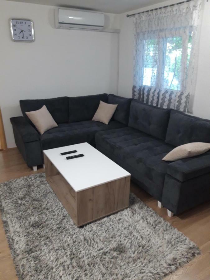 Apartman Milos トレビニエ エクステリア 写真