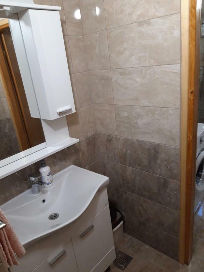 Apartman Milos トレビニエ エクステリア 写真