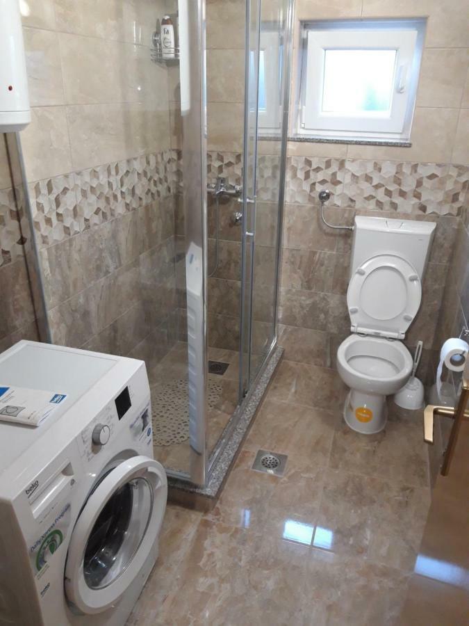 Apartman Milos トレビニエ エクステリア 写真