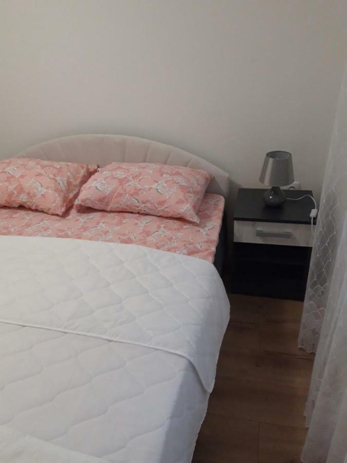 Apartman Milos トレビニエ エクステリア 写真