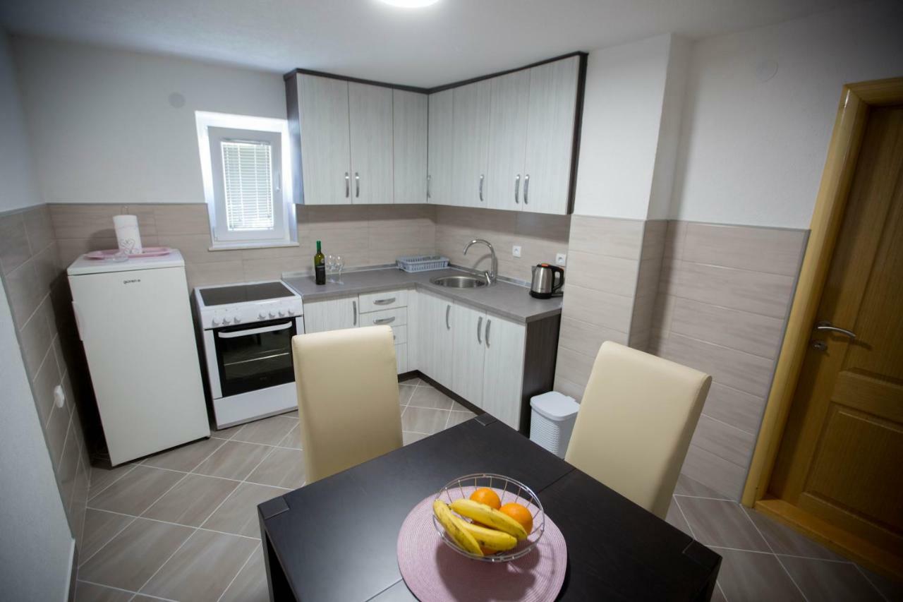 Apartman Milos トレビニエ エクステリア 写真