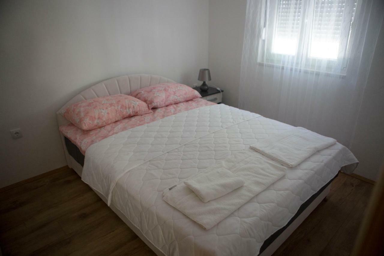 Apartman Milos トレビニエ エクステリア 写真